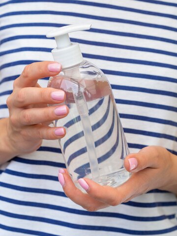 How to Properly Clean and Sterilize Baby Bottles