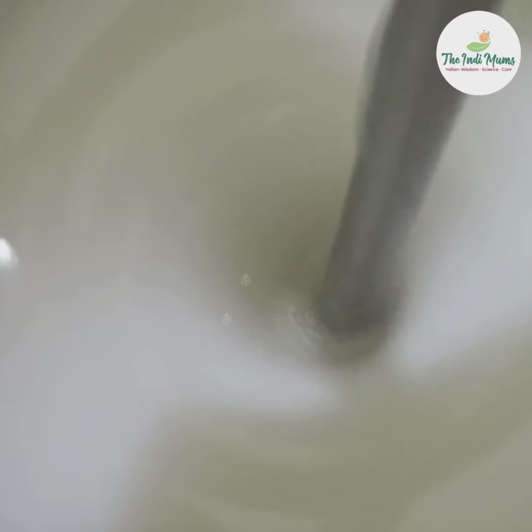 Video showing questions like ‘Why is baby shampoo not brown in color?’ related to Indimums Natural Baby Shampoo