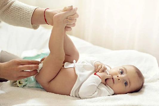 What are some ways to prevent diaper rashes while bathing a baby?